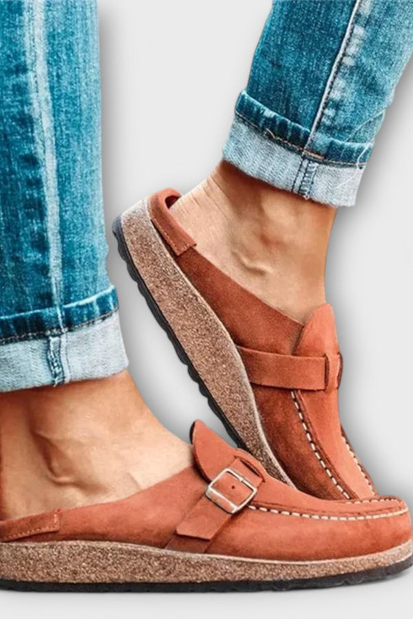 מוקסינים אורטופדיים לנשים עם אבזם דקורטיבי