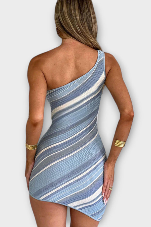 קירה - שמלת מיני סרוגה עם כתף אחת טרנדית