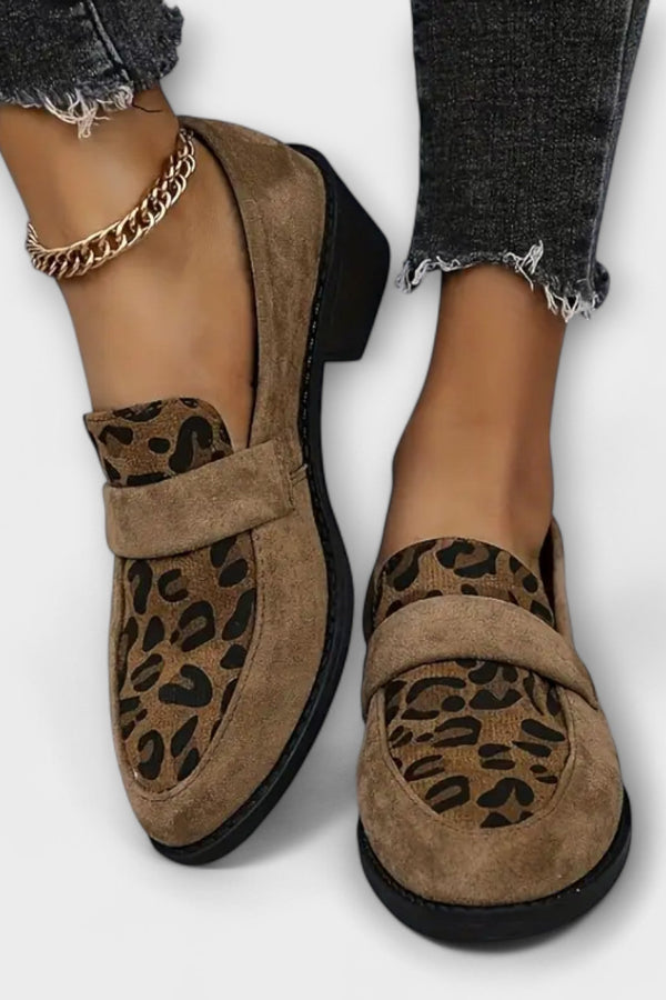 קרלה - נעלי נשים אלגנטיות עם דוגמת נמר