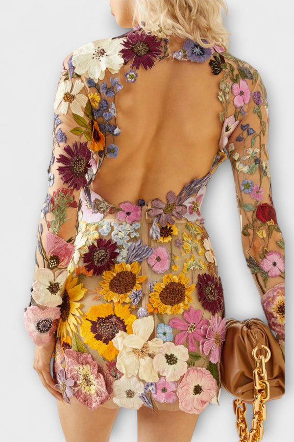 דולורס - שמלה עם דוגמת פרחים תלת-ממדית